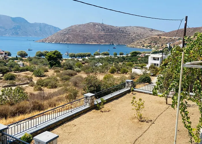 Nyaraló Views - Emboriósz